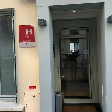 Hotel Eiffel Xv 2*