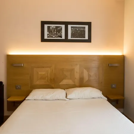 Eiffel Xv Hotel 2*